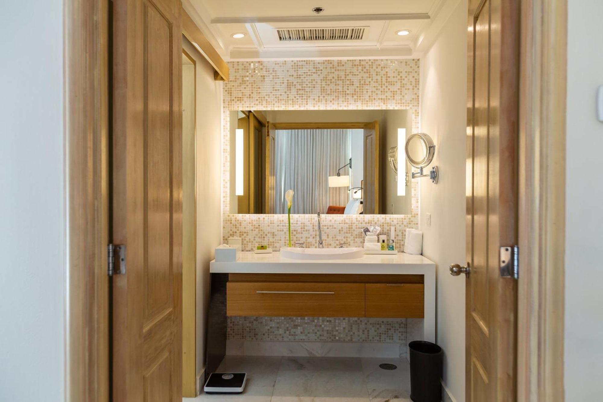 Intercontinental Tegucigalpa At Multiplaza Mall By Ihg Экстерьер фото